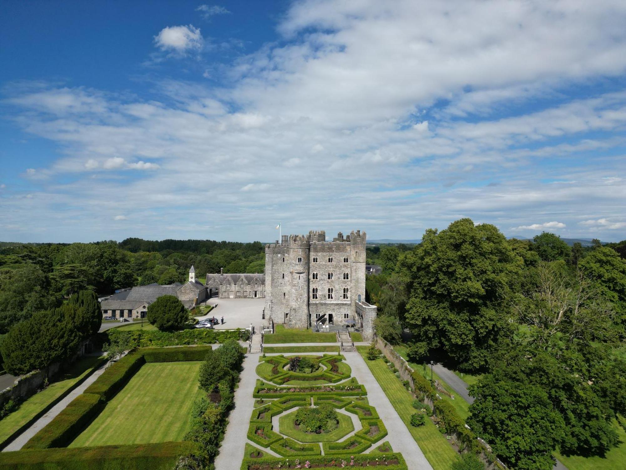 Hotel Kilkea Castle Esterno foto